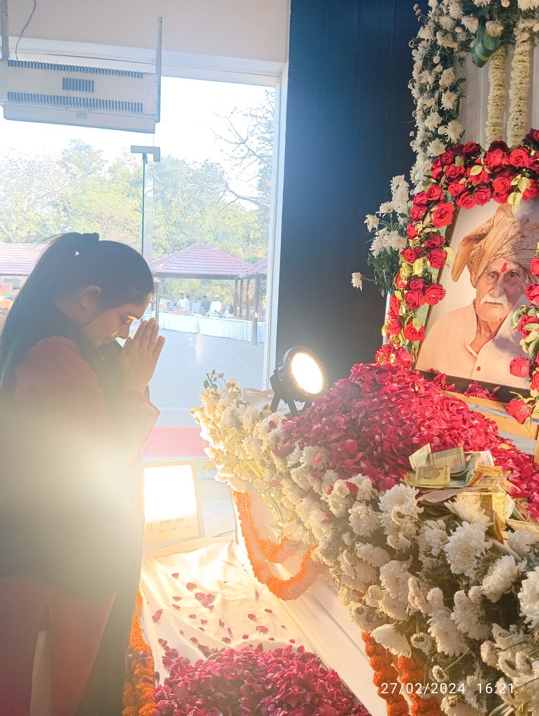 ISupportGarima's tweet photo. FESTA संयोजक श्री Pawan Kumaar जी व श्री Kamal Kumar जी के पूज्य पिताजी आदरणीय श्री राम प्रकाश जी समाज सुधारक, सनातन ���िस्तारक, उद्योग जगत की प्रभावशाली हस्ती का गोकुलधाम प्रस्थान करना समाज के लिए अपूर्णीय क्षति है। प्रभु से कामना है उन्हें अपने श्रीचरणों में स्थान दें 🙏 https://t.co/E7MrEXGerb
