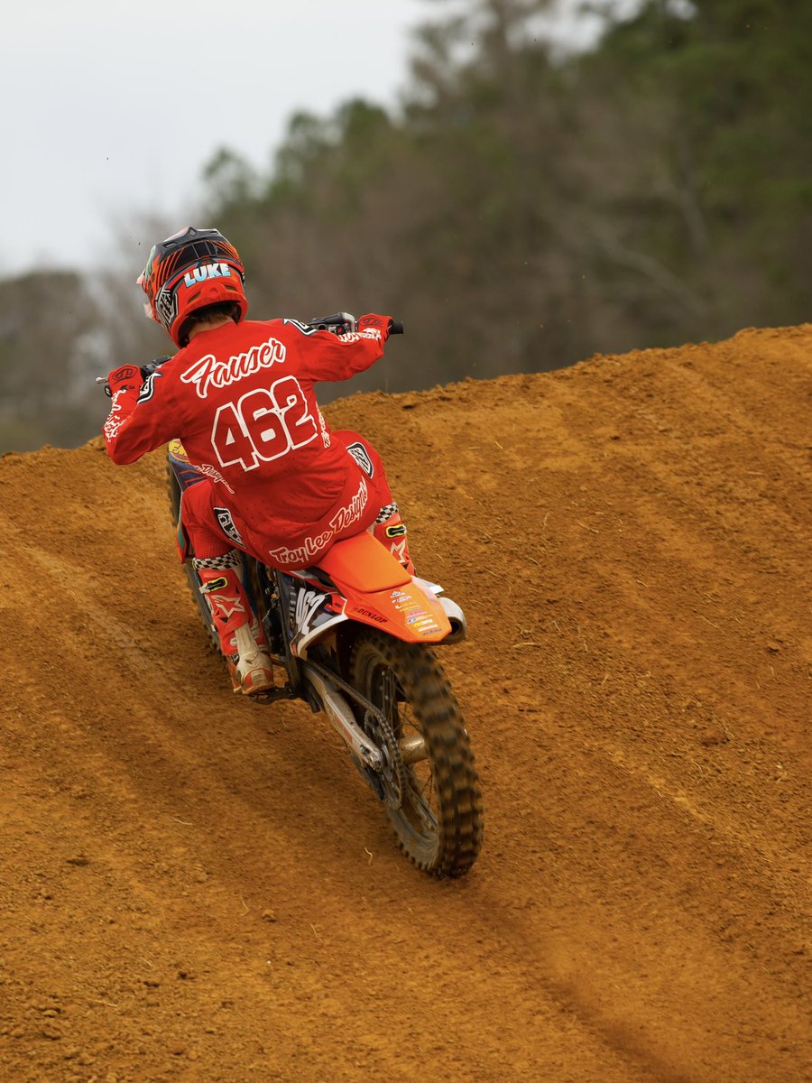 LorettaLynnMX tweet picture