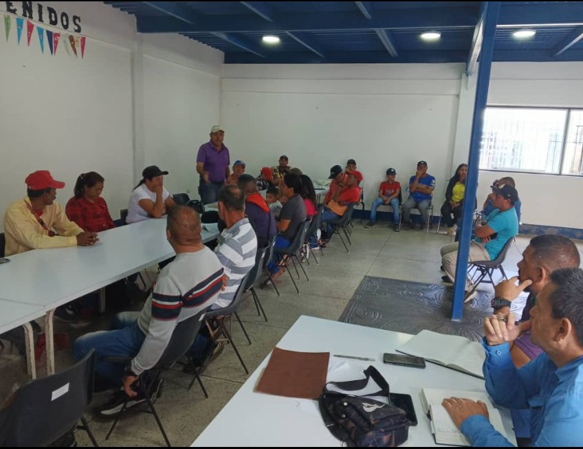 28Feb||En desarrollo asamblea  con Caficultor@s del municipio Andrés Eloy Blanco. Lara Tendrá una Ley Regional del Café y juntos vamos acompañar una Ley justa encaminada y dirigida por verdaderos productores del café Enrique Colmenares  hoy tu voz se alza !  <a href="/AdolfoP_Oficial/">Adolfo Pereira Gobernador</a>