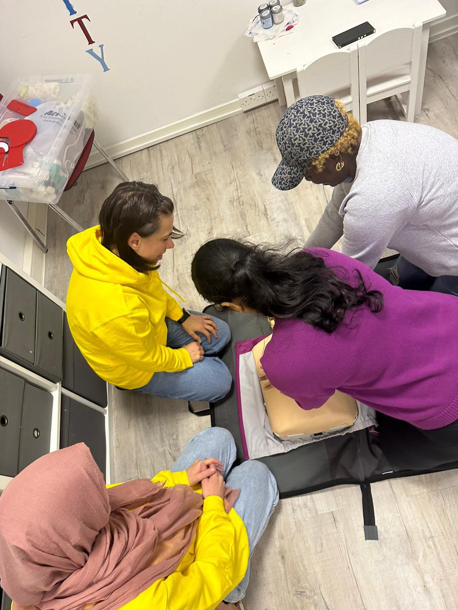 HannahjFARE's tweet photo. Amazing third week of our FARE Childcare employability programme! ⭐️

Our participants completed SCQF Level 5 Mental Health First Aid &amp; Level 6 Emergency First Aid at Work! 👏🏽

@jadecochranfare  @fare_skills @TheHRFoundation @GlasgowCC @InspiringSland https://t.co/f8cVTMiZ3d
