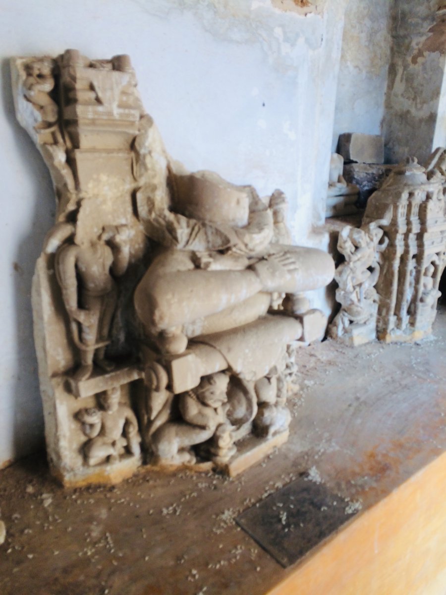 3d_hyperspace's tweet photo. @pun_fact Criminals involved: Aurangzeb and gang https://t.co/sh7vJe71z6