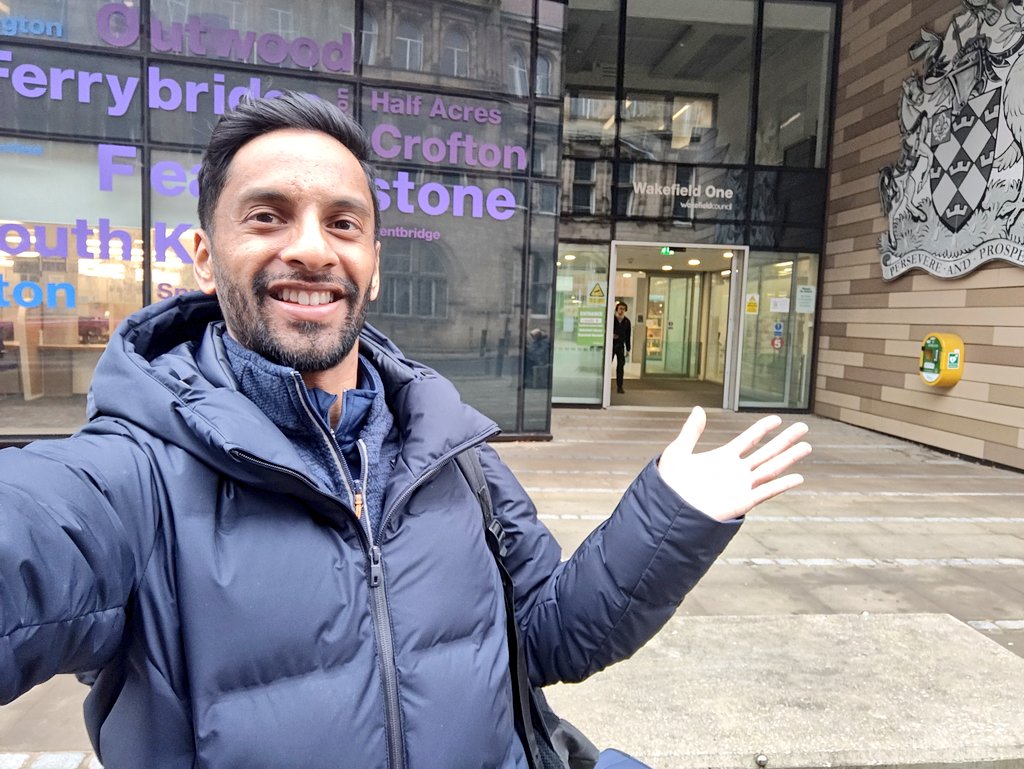 Bobby_Seagull's tweet image. Just finished recording @BBCRadio4 @Moneybox in a  Wakefield secondary school on money.

Got a few hours before meeting a pal. So where to go?

Thanks #WakefieldLibrary for giving me a FREE space to work &amp;amp; read! Wonderful to see so many different types of people under one roof.