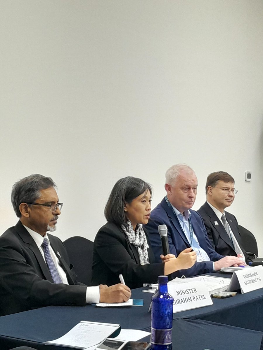 the_dtic's tweet photo. Minister Ebrahim Patel, USTR Ambassador Katherine Tai, ITUC General Secretary Luc Triangle &amp; Executive Vice President of the European Commission Valdis Dombrovskis pledge their commitment to advancing workers' rights at the 13th WTO Ministerial Conference https://t.co/8s2YC5aZYz https://t.co/kv1MNdEtMg