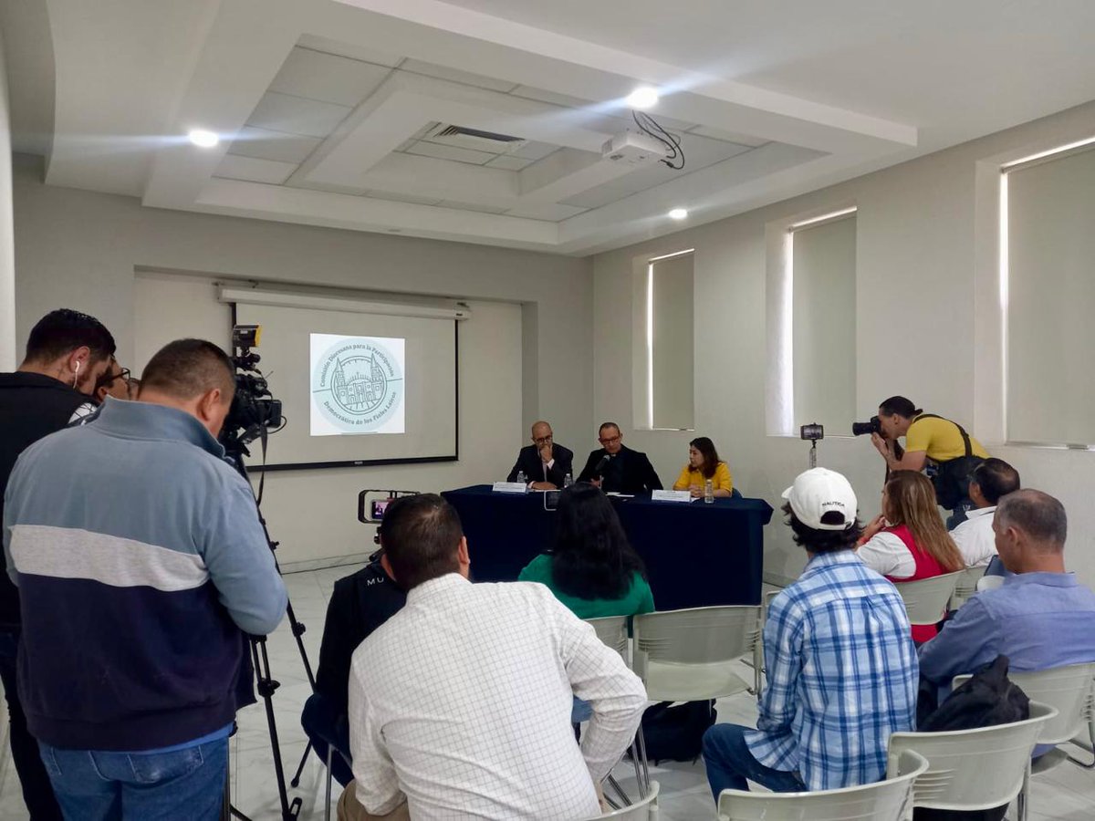 SistemaUNIVA's tweet image. La Comisión Diocesana para la Participación Ciudadana, presentó en las instalaciones de #UNIVA  la campaña #DeVoto, que busca como objetivo fomentar la participación de los católicos en el nuevo proceso electoral y que dicha participación sea libre, consciente e informativa.