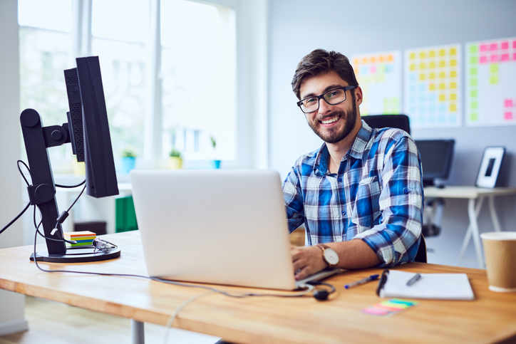 XarxaSocial's tweet photo. Crea un portafolio de diseño gráfico realmente creativo (incluye 25 ejemplos) https://t.co/Grqy61CA9x https://t.co/Kh92ABHSrR