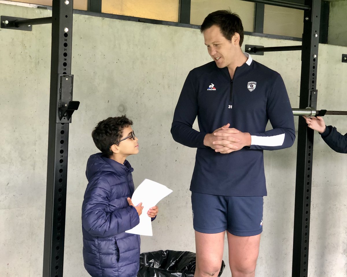 MHR_Solidaire's tweet photo. Aujourd’hui, le MHR Solidaire a invité 12 jeunes, issus de l’association Adages pour la protection de l’enfance, à se plonger dans les coulisses du GGL Stadium le temps d’une après-midi avec Nicolas Janse van Rensburg🔵⚪️

#TeamMHR #TeamSolidaire https://t.co/vbbJHUapGn