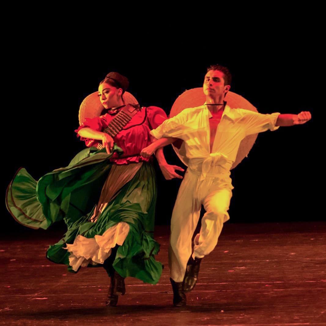 Viaja por diversos estados de México con las emotivas e históricas danzas que presenta el <a href="/BalletAmalia/">Ballet de Amalia Hdz</a>.🌸

🗓¡Hoy! Última fecha del mes: Miércoles 28, 20:30 h
📍Sala Principal del Palacio de Bellas Artes
🎟Adquiere tus boletos en taquilla y Ticketmaster: lc.cx/e5KN6i/