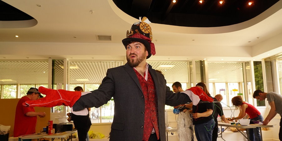 Really looking forward to being a small part of this FREE Festival of Ideas in #Rochdale next week #RochdaleIdeas
Find me helping out at The Maker Games 
6th Mar 
"A steampunk mix of Scrapheap Challenge and Taskmaster, with a sprinkling of Shooting Stars."
rochdale.gov.uk/events/event/7…