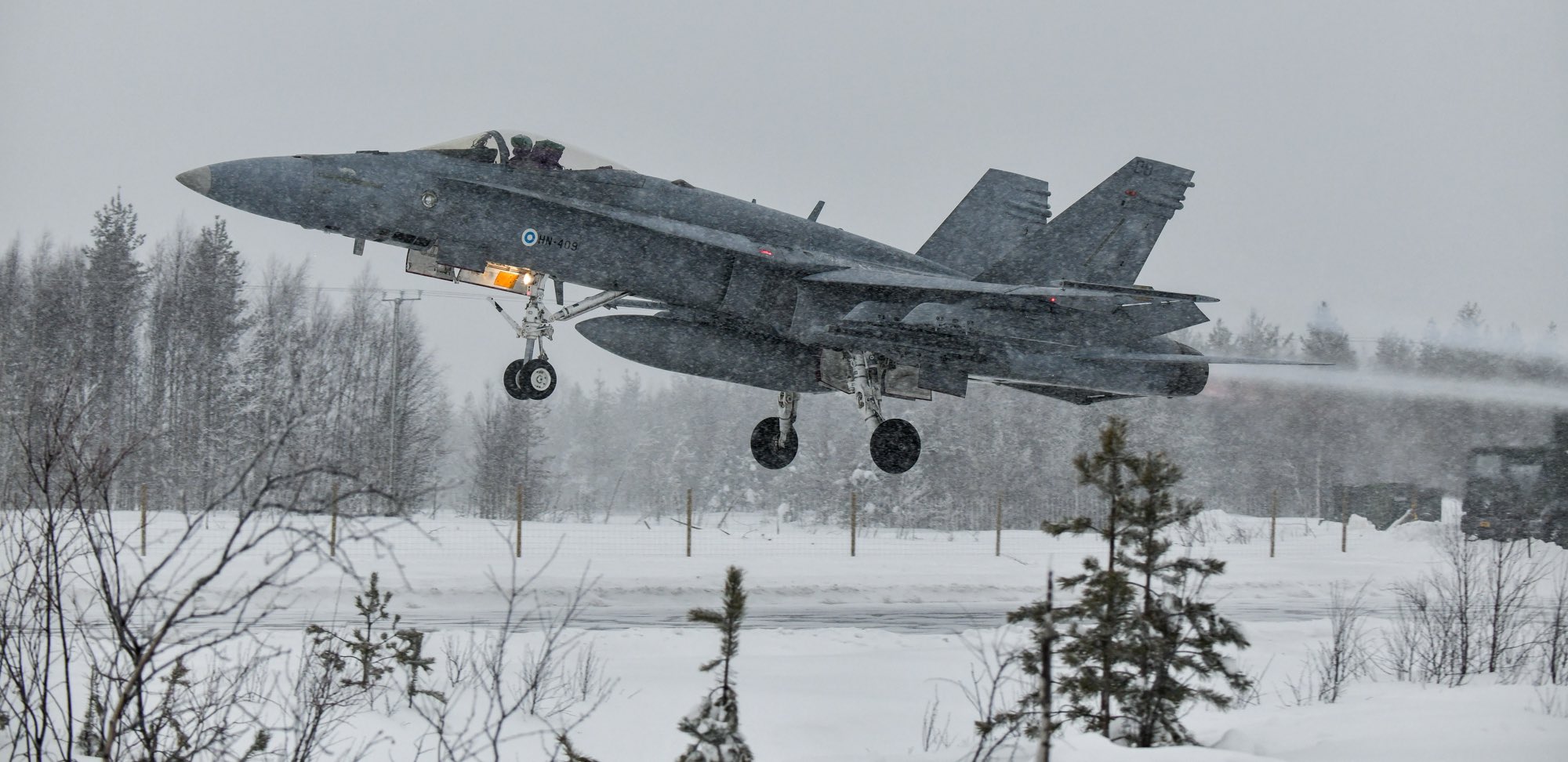 GHcItf7WIAAHMBw?format=jpg&name=large