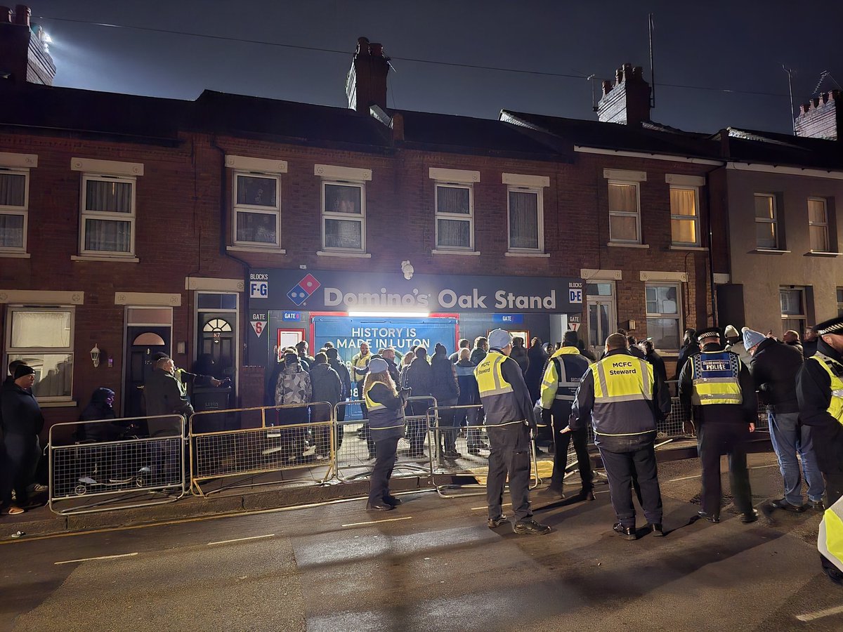 simonbcity's tweet image. Luton away was a brilliant day 💙💙💙