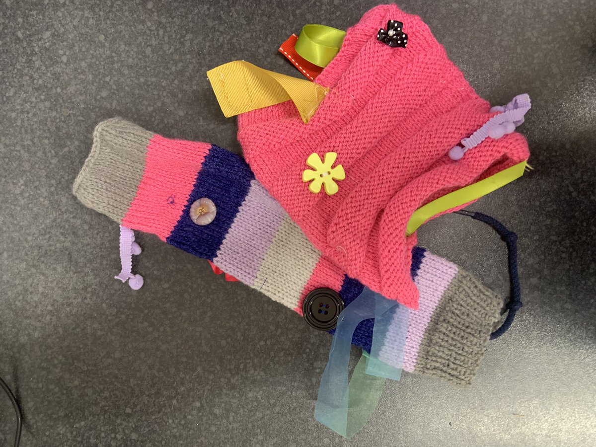 RLI Ward 33 (@33rli) on Twitter photo Look at these amazing twiddle blankets and muffs made for ward 33 by our lovely discharge coordinator <a href="/HanJadeShaw92/">Hannah shaw</a> and her mum 🧡 thank you, they are much appreciated for our Dementia trolley 🌟 Look at these amazing twiddle blankets and muffs made for ward 33 by our lovely discharge coordinator <a href="/HanJadeShaw92/">Hannah shaw</a> and her mum 🧡 thank you, they are much appreciated for our Dementia trolley 🌟