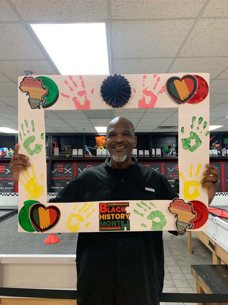 MrsBell00's tweet photo. StuCo Celebrating Black History Month at Hudson! @wongashley99 @LaketaVGraham @BFigarelli @MrMcMahonAP @Hudson_Hawks https://t.co/bxGPMH6KfR
