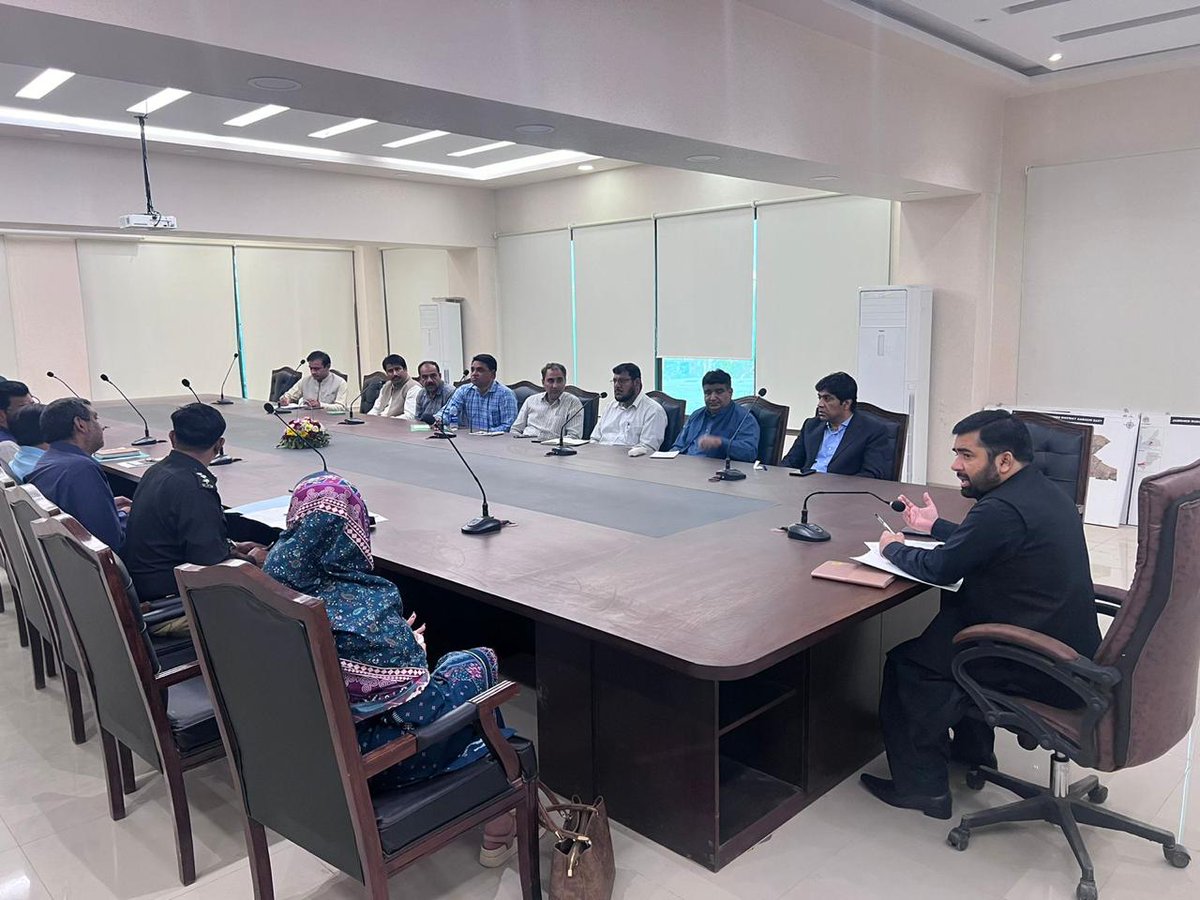 DCKarachiEast9's tweet photo. ADC 1 District East Conducted an important meeting to get ready for the upcoming rainy season. Concerned  departments were invited to devise a preparedness strategy for upcoming heavy rainfall.
#DCEast #ADCI #AssistantCommissioner #Rainfall #strategies https://t.co/S0pVgffdCj
