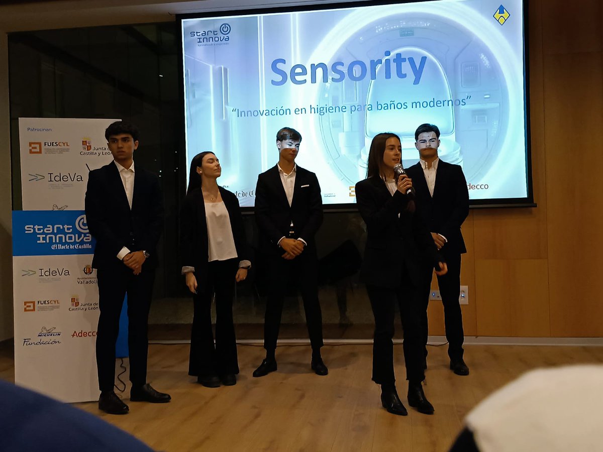 ColeLourdesVa's tweet photo. ¿Todavía no sabes qué es #Sensority?
Es el proyecto de negocio innovador con el que el equipo de 2º #BachilleratoLourdes formado por Ana, Carlota, César, Manuel y Mario han ganado la X edición de #StartInnova ante un jurado de expertos.
Enhorabuena, equipo.
#SentimientoLourdes https://t.co/EyXdDb3oY4