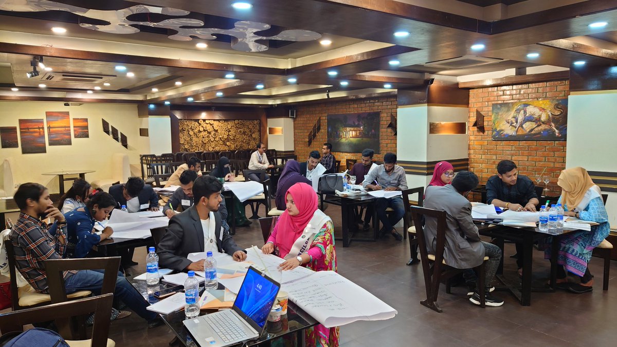mrapavel's tweet photo. WriteShop on ToR finalization and operational plan for the youth councilors of Mymensingh 1st Urban Youth Council was successfully held today in Mymensingh.

#UYCB #SERAC #UNDEF #UNHabitat  #MMC https://t.co/WEdmRR1tyO