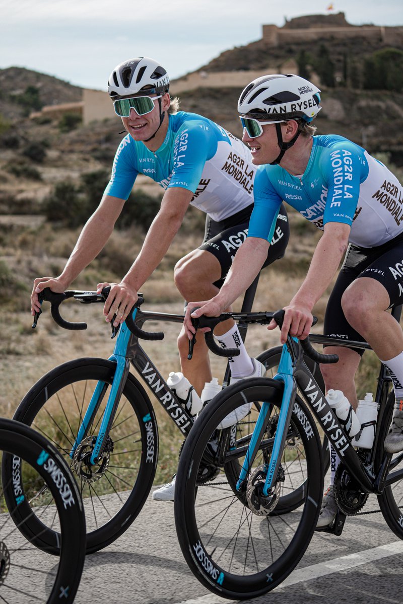 DECATHLON AG2R LA MONDIALE NewGen (@dat_newgen) on Twitter photo 🇦🇺<a href="/oscarchambo/">Oscar Chamberlain</a> et @rasmussojberg ont été pris dans une chute collective à 3km de l'arrivée. Heureusement plus de peur que de mal…
🇦🇺<a href="/oscarchambo/">Oscar Chamberlain</a> and @rasmussojberg were caught up in a group crash with 3km to go. Fortunately, they were not seriously injured.
#NewGen #UmagTrophy 🇦🇺<a href="/oscarchambo/">Oscar Chamberlain</a> et @rasmussojberg ont été pris dans une chute collective à 3km de l'arrivée. Heureusement plus de peur que de mal…
🇦🇺<a href="/oscarchambo/">Oscar Chamberlain</a> and @rasmussojberg were caught up in a group crash with 3km to go. Fortunately, they were not seriously injured.
#NewGen #UmagTrophy