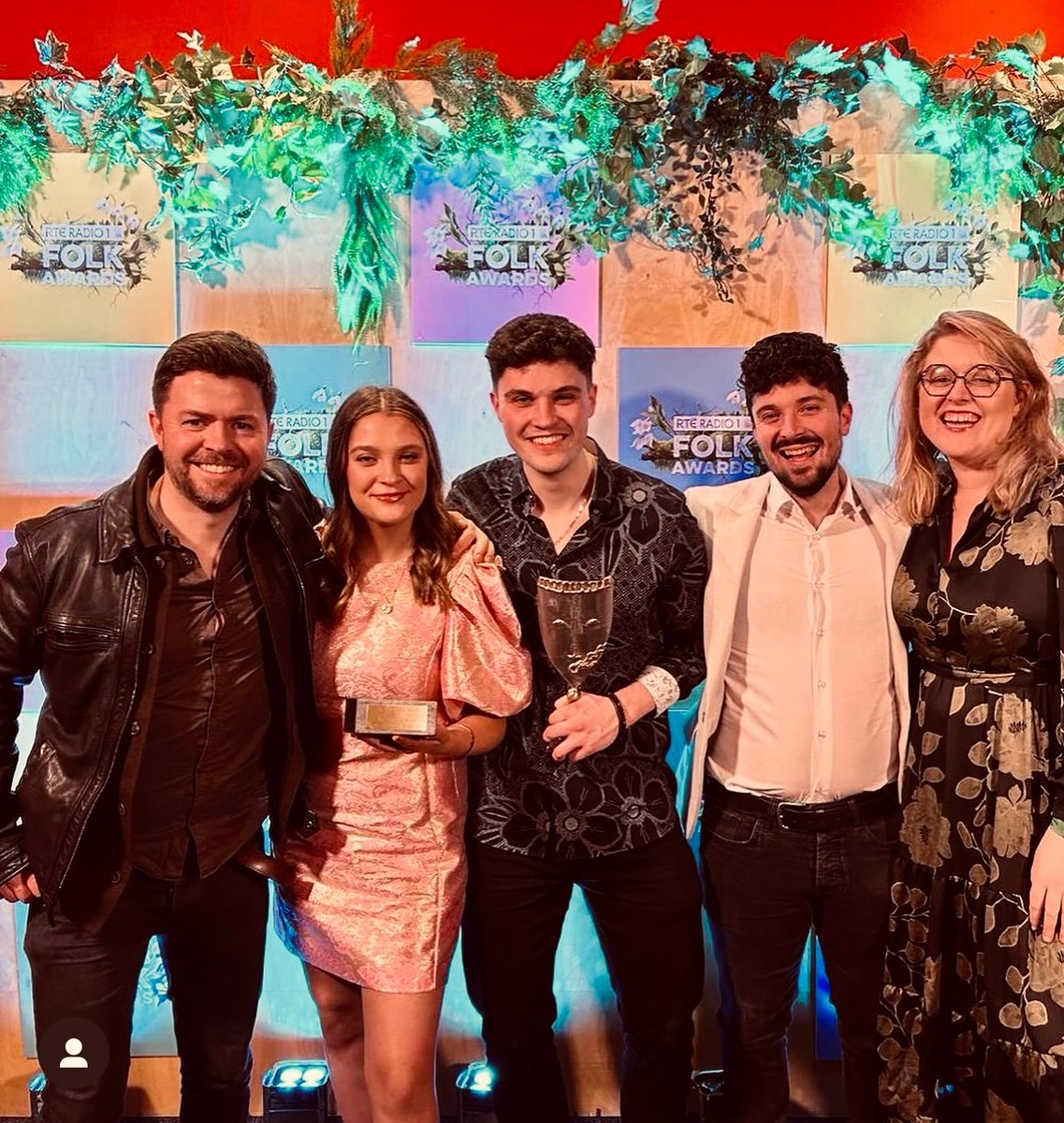 Feilimí (@feilimioconnor) on Twitter photo 🎶 Incredible night at the <a href="/RTERadio1/">RTÉ Radio 1</a> Folk Awards in Vicar St! 🌟 Diverse, top-class performances and speakers. Big shout-out to Bláth na hÓige, the Gaeltacht supergroup, winning Best Folk Track with 'Séan Gabha' & Seamus & Caoimhe ‘Best Emerging Artists’ 🏆🎻 #RTÉFolkAwards 🎶 Incredible night at the <a href="/RTERadio1/">RTÉ Radio 1</a> Folk Awards in Vicar St! 🌟 Diverse, top-class performances and speakers. Big shout-out to Bláth na hÓige, the Gaeltacht supergroup, winning Best Folk Track with 'Séan Gabha' & Seamus & Caoimhe ‘Best Emerging Artists’ 🏆🎻 #RTÉFolkAwards