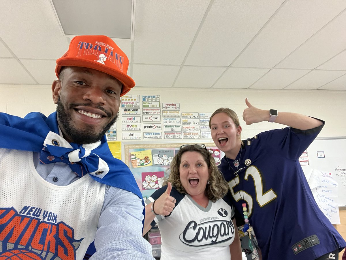 Arthur Ashe Sports & College Swag Day @GuilfordEle 🐊

“Influence, Inspire, Impact!”

@MsMooreRocks23 @GUILFORDUMHT @LCPSOfficial @LCPS_FACE