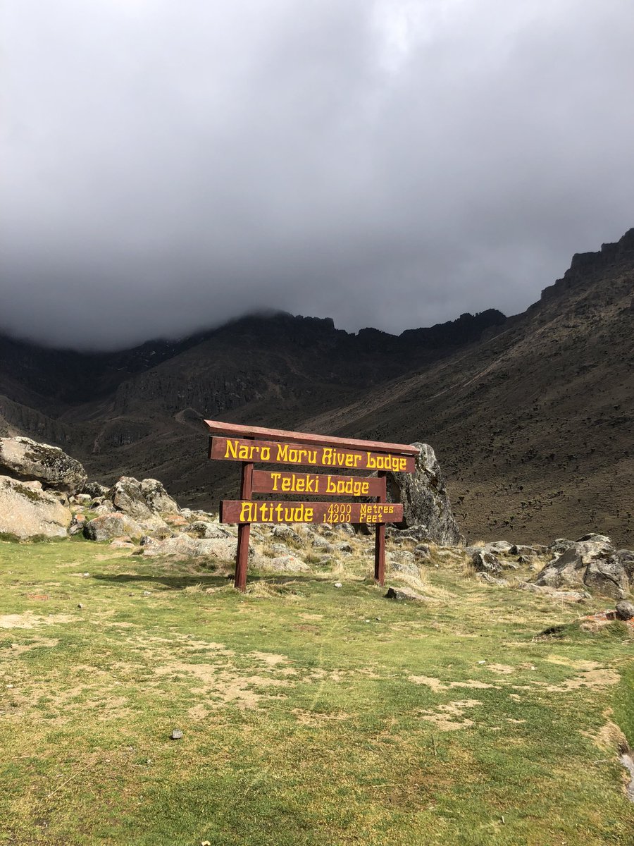 outdoorerke's tweet photo. Lost in the serene beauty of Teleki Valley. The gushing river, the majestic views of Batian Peak from Mackinder’s camp. Nature’s canvas at its finest! 🌿 
.
.
📍Teleki valley
#TelekiValley #BatianPeak #NatureLovers #ScenicViews #unlockyourmountain #hikinginkenya #Outdoorer https://t.co/jjlDJS3KNk