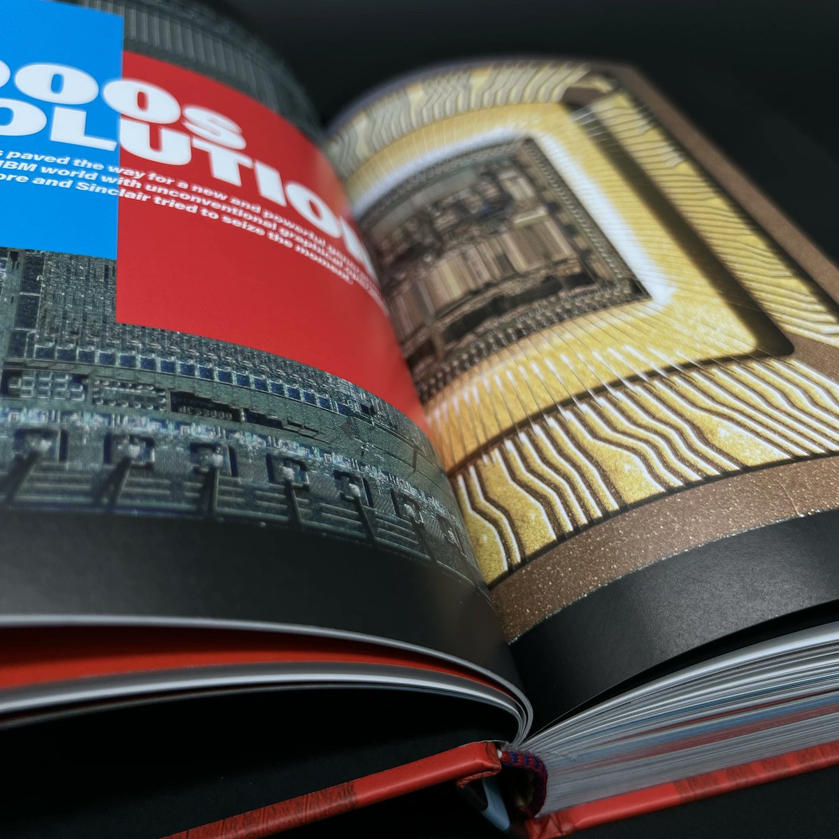 microzeit's tweet image. One chip to rule them all. See and read the clash of fantasies in 68000: The Flame Wars. Now at Microzeit. ONE DAY Discount "45 Years MC68000". #amiga500 #atarist #acornarchimedes #sinclairql