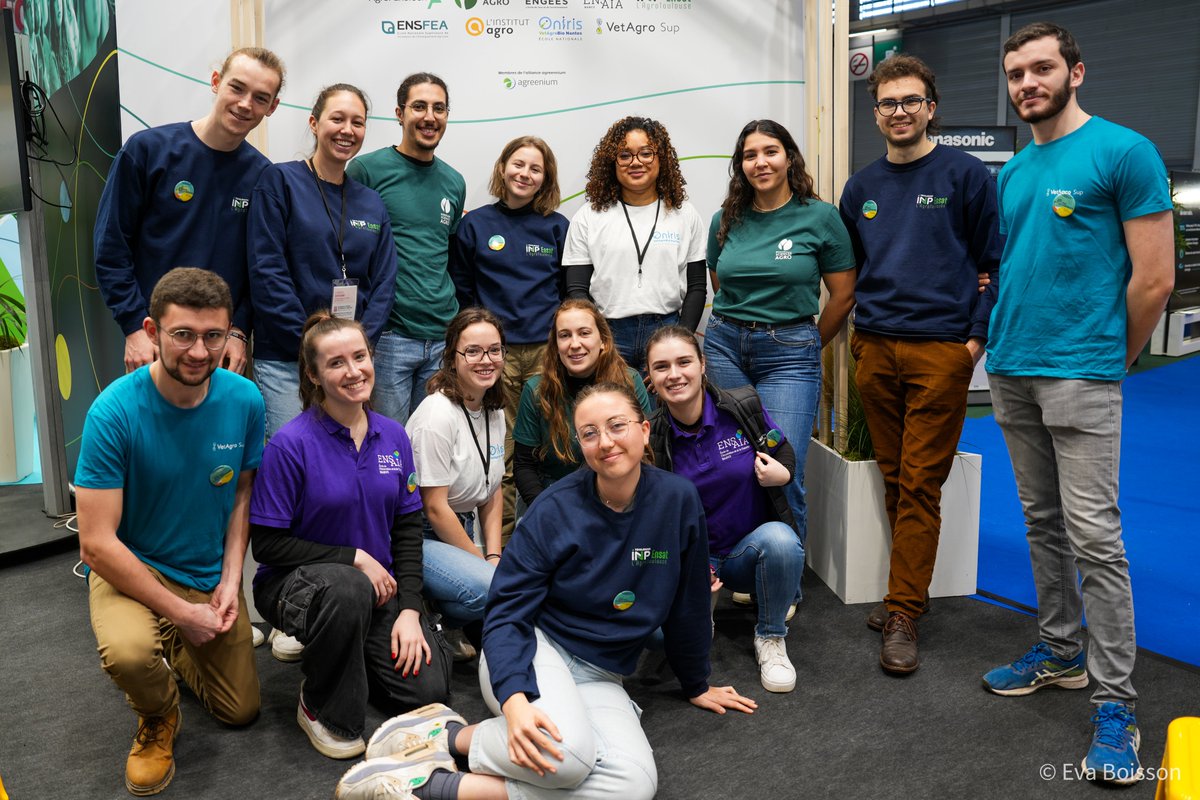 [#SIA2024]  
La 5ème journée du @Salondelagris s'achève après des tables rondes  sur l’entrepreneuriat dans l'innovation alimentaire avec des interventions de <a href="/LMuniglia/">Lionel MUNIGLIA</a> et les présentations des boissons #Symples 
#Alumni
 
#grandesecolesduvivant