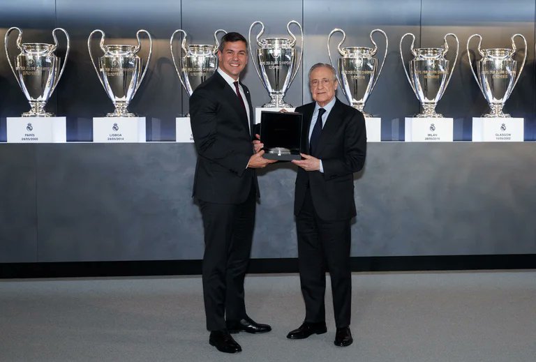 🇵🇾 Paraguay’s president Santiago Peña visited Real Madrid City today.