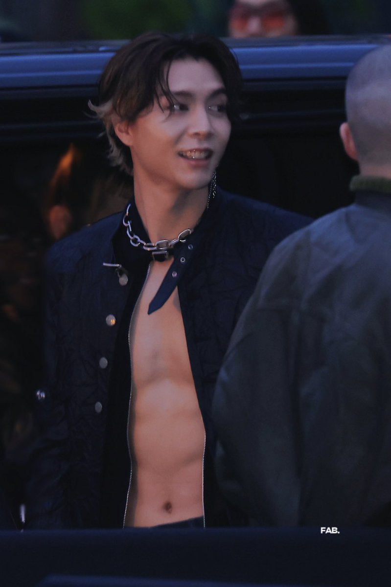 240228

🎇

#쟈니 #JOHNNY #NCT127 
#ACNESTUDIOSXJOHNNYSUH
#AcneStudiosFW24 <a href="/acnestudios/">Acne Studios</a>