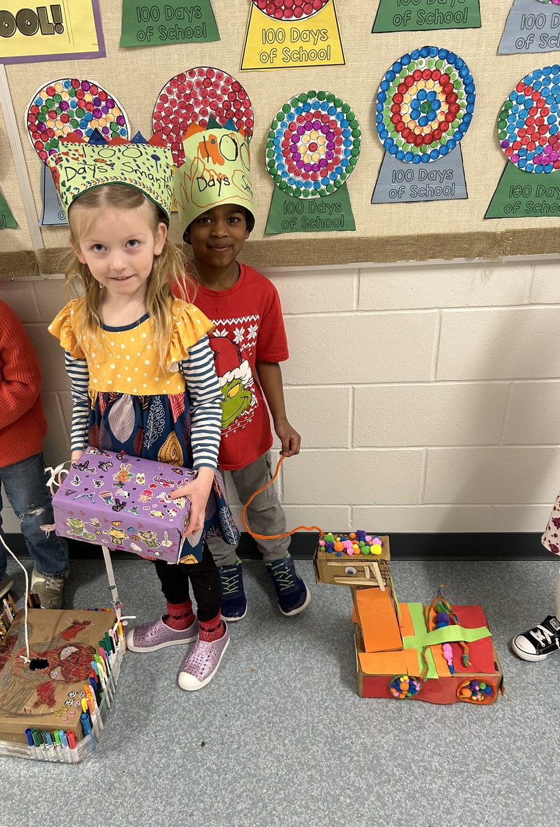 HChild_CCSD's tweet photo. Happy 100th Day!!!  Thank you to everyone that came to watch the Kindergarten 100 Day parade. All of their floats were amazing!! 💯🥳 https://t.co/V0qttNWtxp