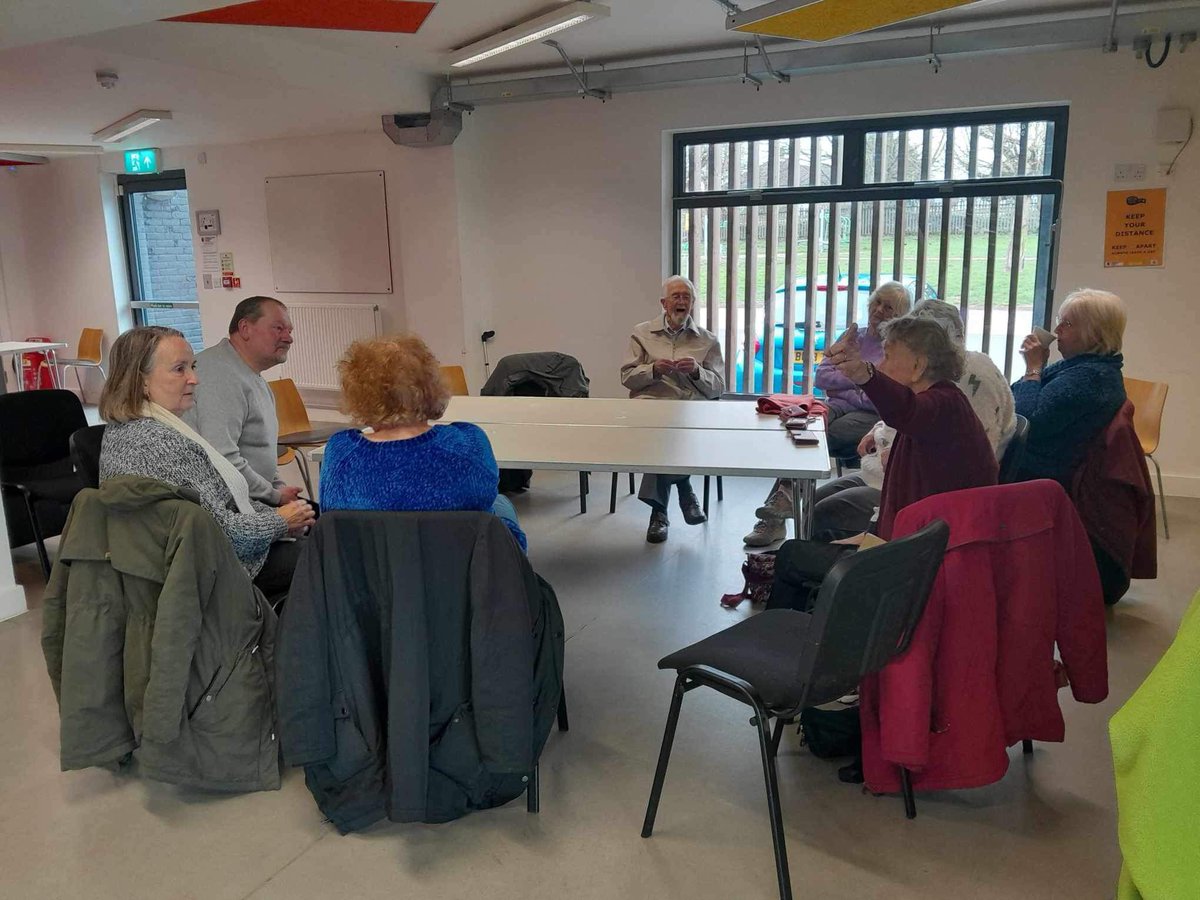 StephenCavinder's tweet image. 🔶 Good to join the residents of the #Meriden at their coffee morning today. Lots of questions, good ideas and a few laughs along the way. Warm and welcoming. #LibDemAction #KeepingInTouch #AllYearRound @WatfordLibDems 🔶