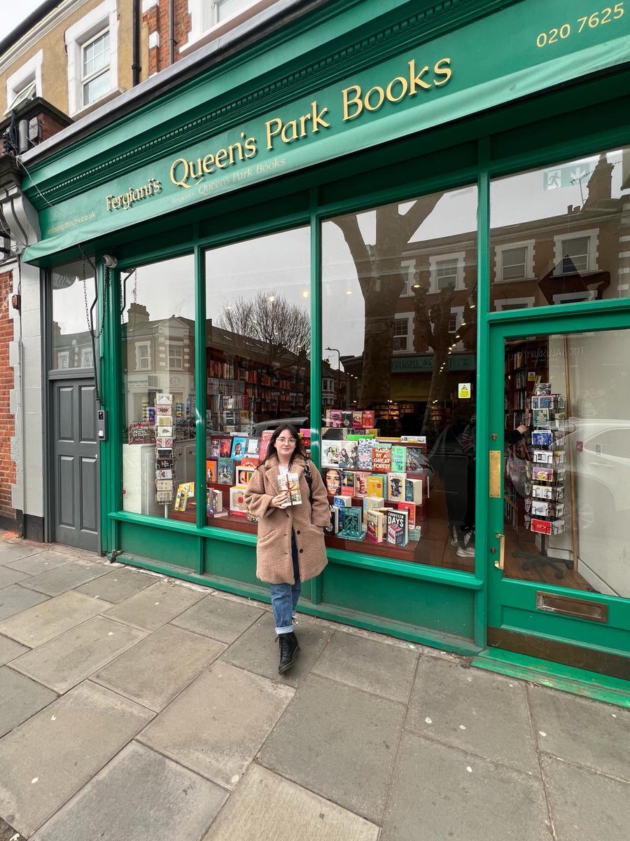 @WaterstonesTraf @aetwigg @Foyles @WaterstonesTCR @LRBbookshop @WaterstonesPicc @Hatchards @Dauntbooks @PHBookshop @WELBooks Our proof drop bookshop tour for #SpoiltCreatures by @aetwigg finished at the brilliant @QPBooks ✨💚 we loved meeting booksellers and discussing this exciting debut novel coming 6th June!