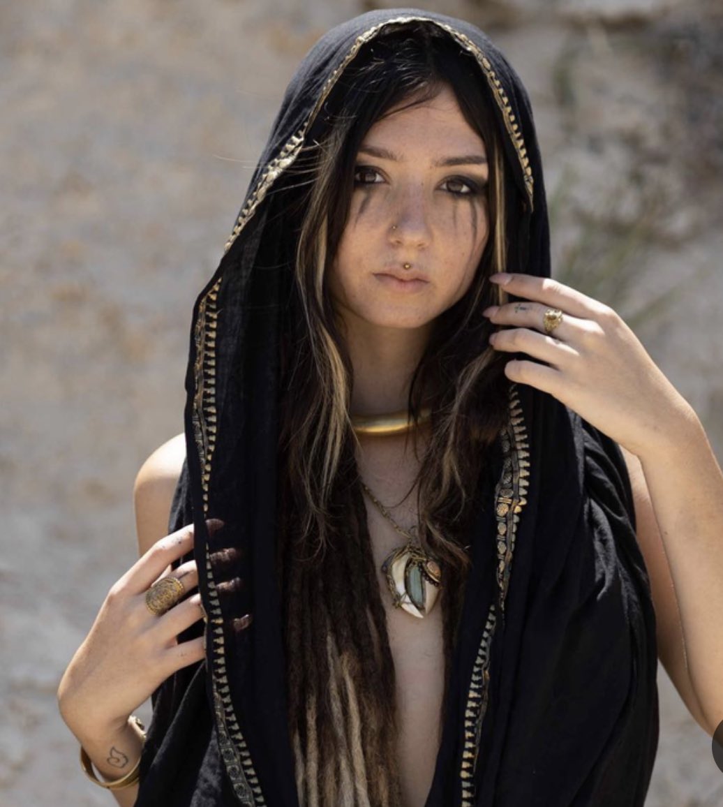 VividProwess's tweet image. On October 7, Hamas brutally murdered  Shani Louk.

Hamas paraded her body on the streets of Gaza while the Palestinians spat on her body, hit her with stones, and cheered.

Her crime? Dancing at a music festival.