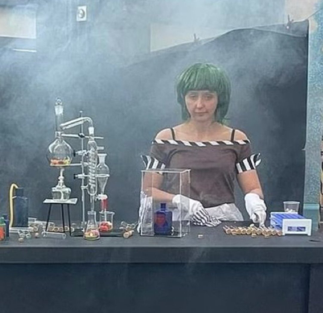 Jackson_Patrick's tweet image. Sheridan Smith to star in ITV drama about the Wonka Experience debacle