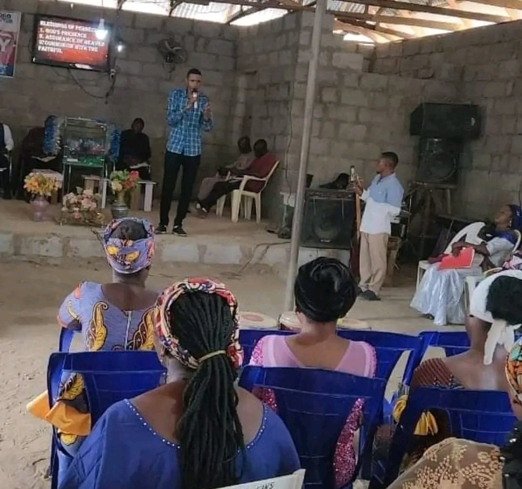 Preach_DGospel's tweet photo. .
We don’t serve a weak, powerless, helpless god who is caught off guard by the tragedies of this world.

We serve a Sovereign, Powerful, Majesty God who plans all things for His ultimate Glory.

#Evang_Musa_B_Musa https://t.co/s8lryr1INH