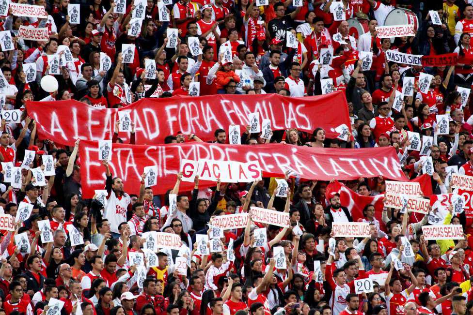 LMSeijasOficial's tweet photo. “LA LEALTAD FORJA FAMILIAS… ESTÁ SIEMPRE SERÁ LA TUYA” ese mensaje me lo hicieron en la despedida y quedó grabado en mi para siempre.

Nada más que acotar, Esa frase representa lo que es @SantaFe y su gente! Nada más Bogotano que eso, Feliz 83 viejo querido. Te extraño siempre https://t.co/EwjQQABLqm