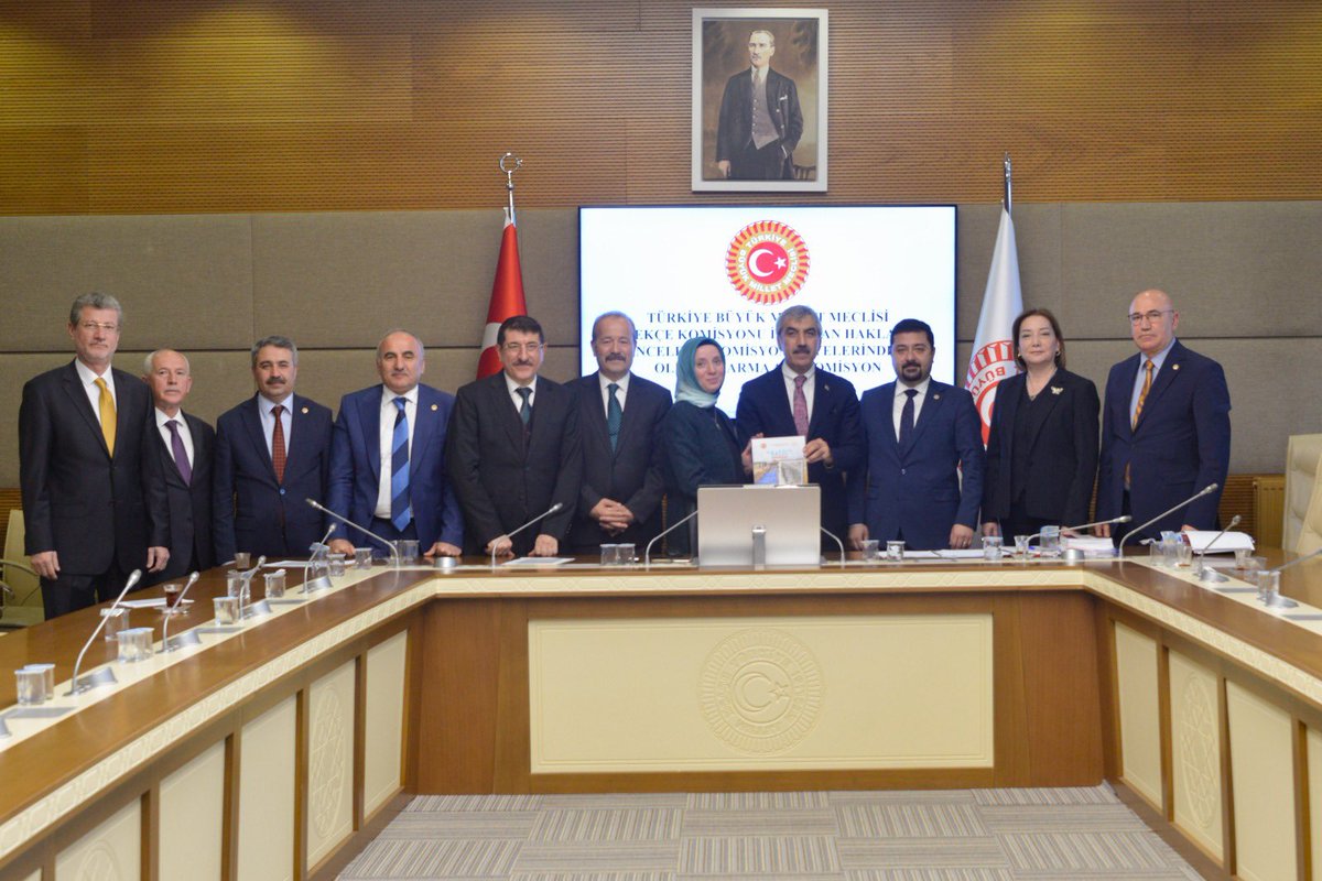 Kamu Denetçiliği Kurumu (Ombudsmanlık) (@trombudsman) on Twitter photo Kamu Denetçilerimiz Sn. <a href="/yahya_akman/">Yahya Akman</a>, Sn. <a href="/AvFatmaBenli/">Av. Dr. Fatma BENLİ YALÇIN</a>, Sn. Arif Dülger, Sn. Sadettin Kalkan, Sn. <a href="/OzlemTuncak/">Celile Özlem TUNÇAK</a>, TBMM Dilekçe Komisyonu ile İnsan Haklarını İnceleme Komisyonu Üyelerinden Oluşan Karma Alt Komisyona 2023 yılındaki çalışmaları hakkında sunum yaptılar. <a href="/AvSerefMalkoc/">Şeref Malkoç</a> Kamu Denetçilerimiz Sn. <a href="/yahya_akman/">Yahya Akman</a>, Sn. <a href="/AvFatmaBenli/">Av. Dr. Fatma BENLİ YALÇIN</a>, Sn. Arif Dülger, Sn. Sadettin Kalkan, Sn. <a href="/OzlemTuncak/">Celile Özlem TUNÇAK</a>, TBMM Dilekçe Komisyonu ile İnsan Haklarını İnceleme Komisyonu Üyelerinden Oluşan Karma Alt Komisyona 2023 yılındaki çalışmaları hakkında sunum yaptılar. <a href="/AvSerefMalkoc/">Şeref Malkoç</a>