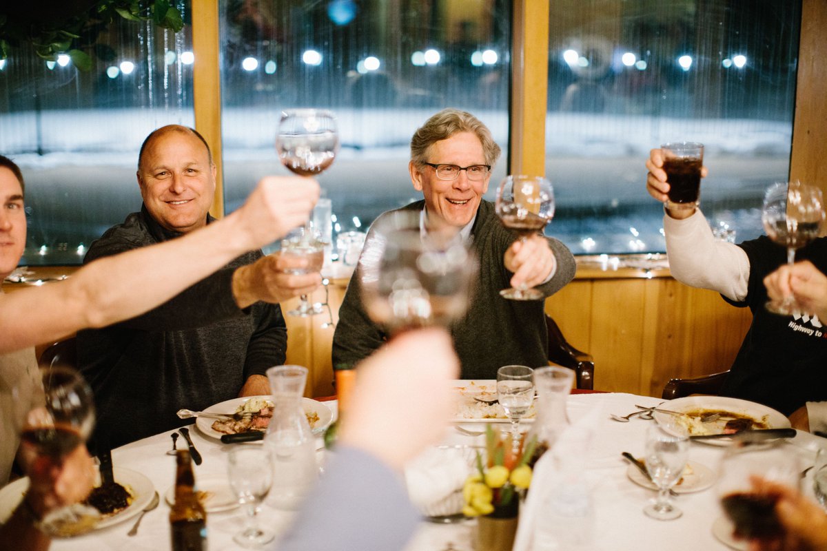 Get ready to make some friends at our
all-inclusive resort, boasting community-style dining.
One of the meals included in your stay will be a
three-course, full-service dinner where you will be
eating and drinking with like-minded ski bums just like
you!