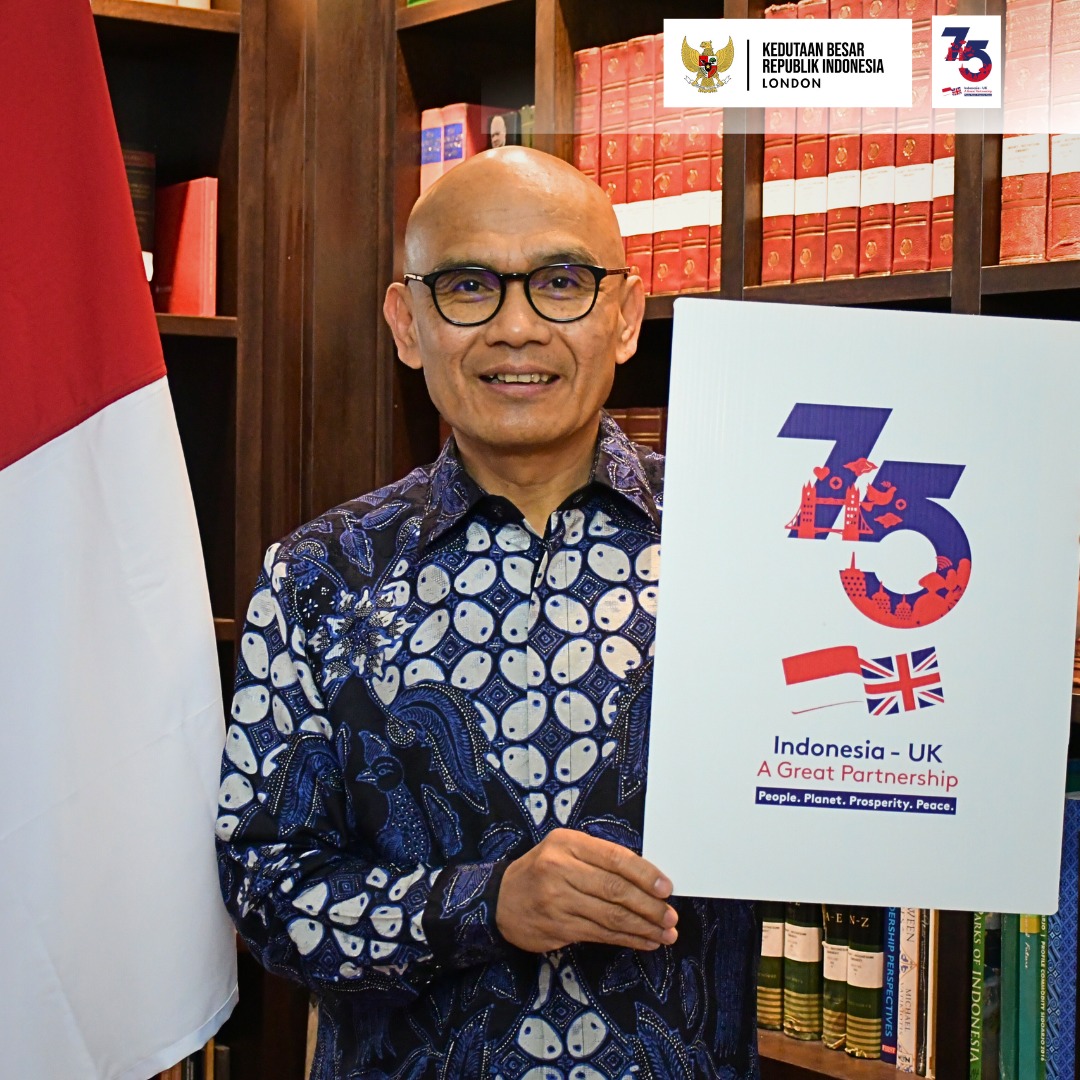 Tahun ini menandai 75 th hubungan diplomatik Indonesia - UK. 'A Great Partnership: People. Planet. Prosperity. Peace', swipe utk tahu makna dr logo ini! Stay tuned for more collaborative events throughout the year! 🇲🇨 🇬🇧🫱🏻‍🫲🏼 #IniDiplomasi #RintisKemajuan #75tahunIndonesiaInggris