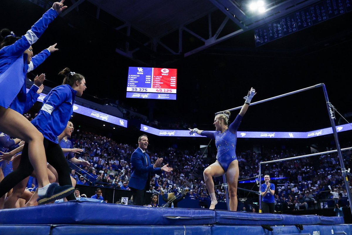 UKGymnastics's tweet photo. 𝐇𝐚𝐩𝐩𝐲 𝐒𝐞𝐧𝐢𝐨𝐫 𝐖𝐞𝐞𝐤 to our first Senior Spotlight - THE Bailey Bunn!! 😸💙✨

#WeAreUK | #Team50 https://t.co/ysTssX0FIT