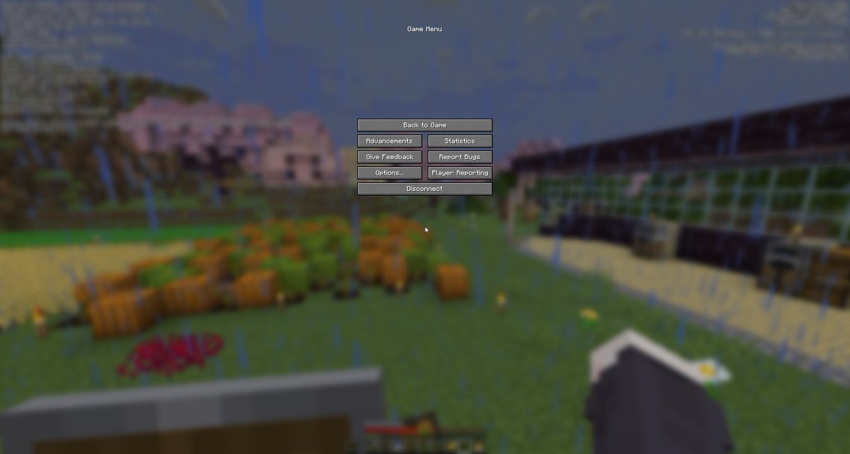 char_bun's tweet image. new Minecraft snapshot has a blurred background when you pause the game but it looks ugly as hell so I made a resource pack that replaces it with a pretty gaussian blur ^-^
before | after