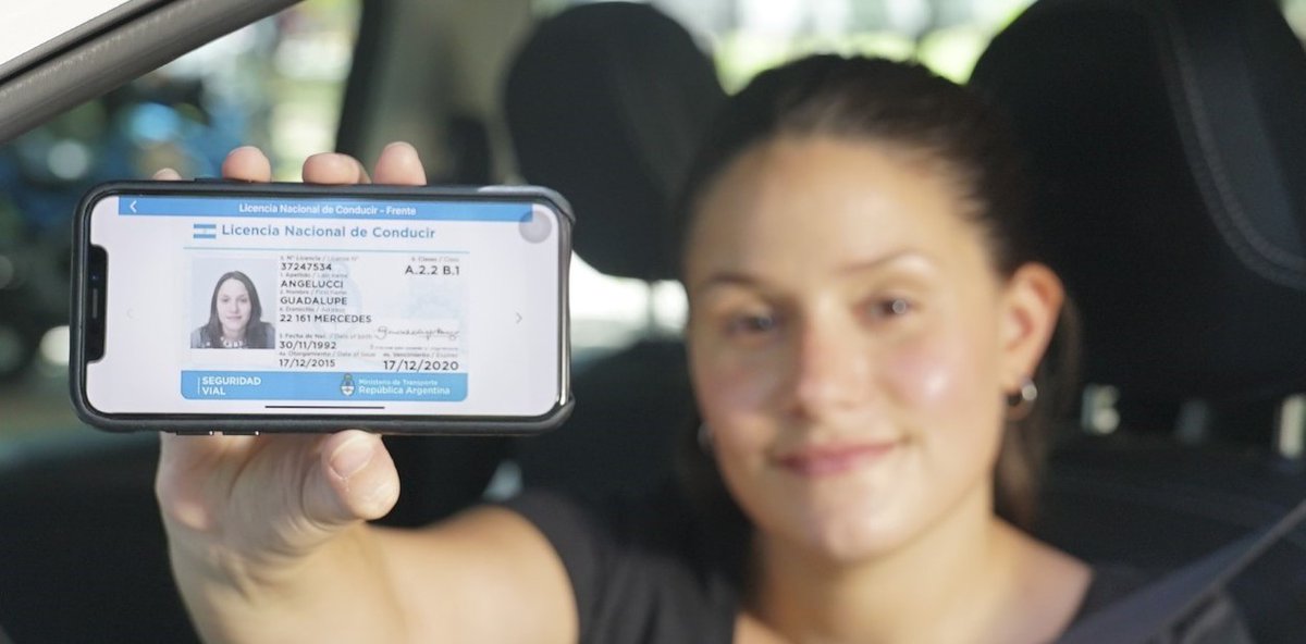noticias7ok's tweet photo. Falta de insumos para imprimir registros de conducir: entregarán certificados - https://t.co/CJRg2qQ3Er https://t.co/6U7jzVCGs5