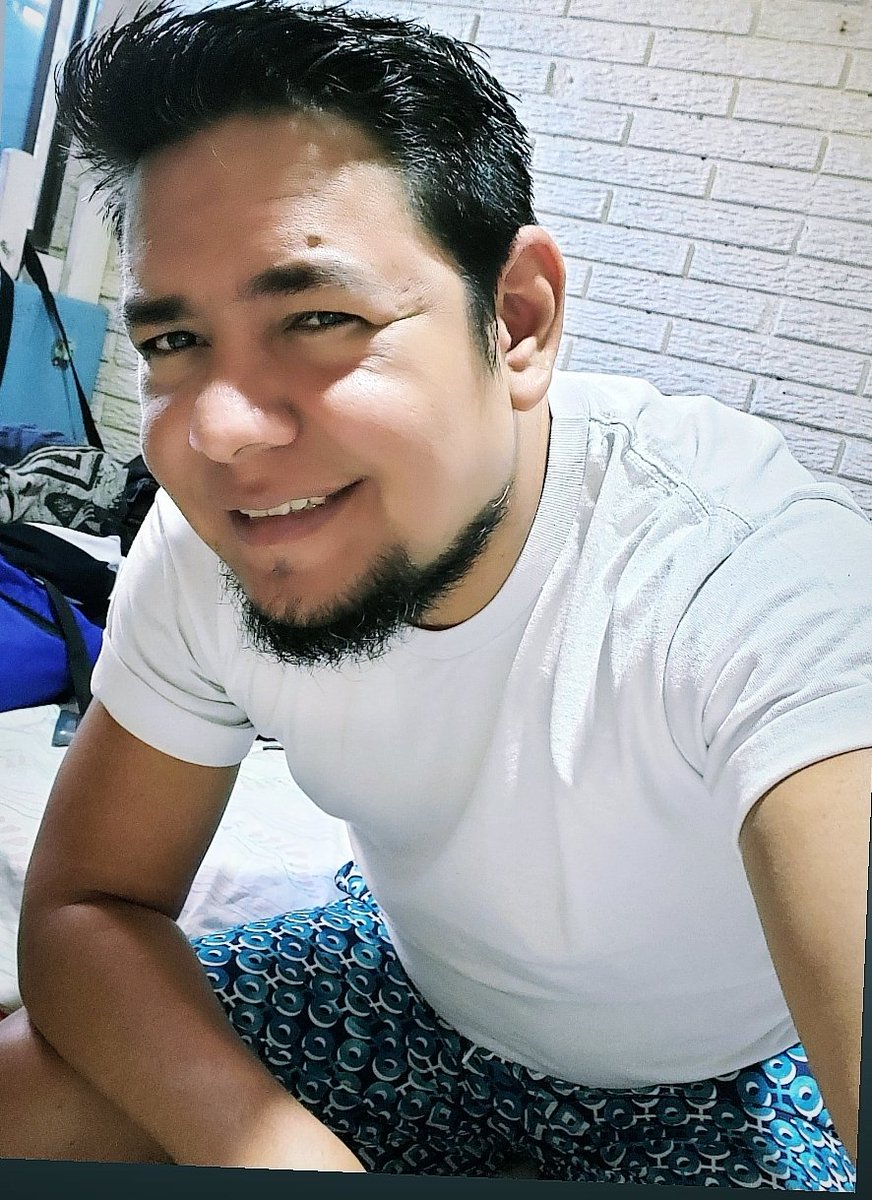 adaclord's tweet photo. 2024 It's on 🤟🏽♠️ #Nicaragua  #Latino #Smile #DILF https://t.co/X9QfzpWf8M