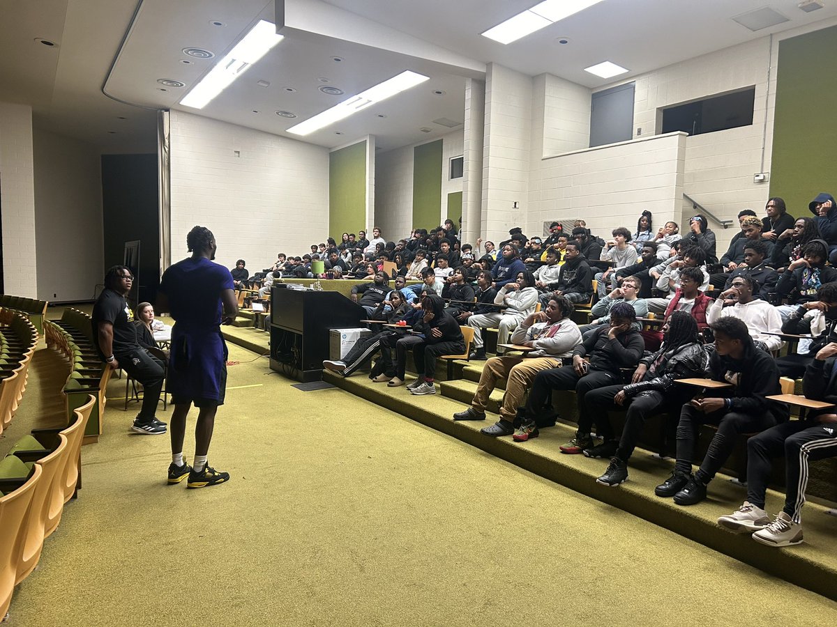 Thank you @_Almighty_Taee_ and @Sdankah03 for speaking to our student-athletes about the commitment it takes in all aspects of life. They represented @ECUPiratesFB well. @asim_mcgill @Brandon_Hughes9 @CoachFloyd252 @worsley_dalvin @cdp0126