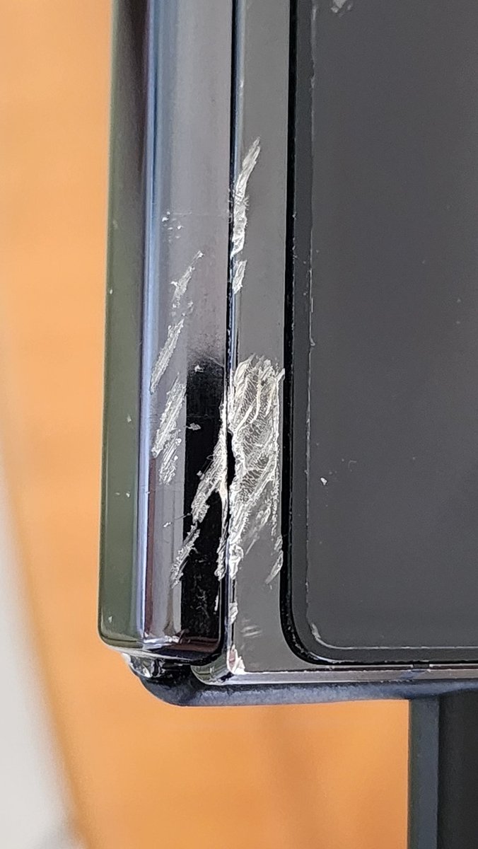 3lex03's tweet photo. @SamsungMobile do what ever you want with Fold 6 just make it as tough as the Fold 2 please!! It hold a drop from my motorcycle at 40 mph two years ago and stills running as my gaming phone

@UniverseIce @Mr_TechTalkTV @ZacksJerryRig https://t.co/EFI8JTbNYz
