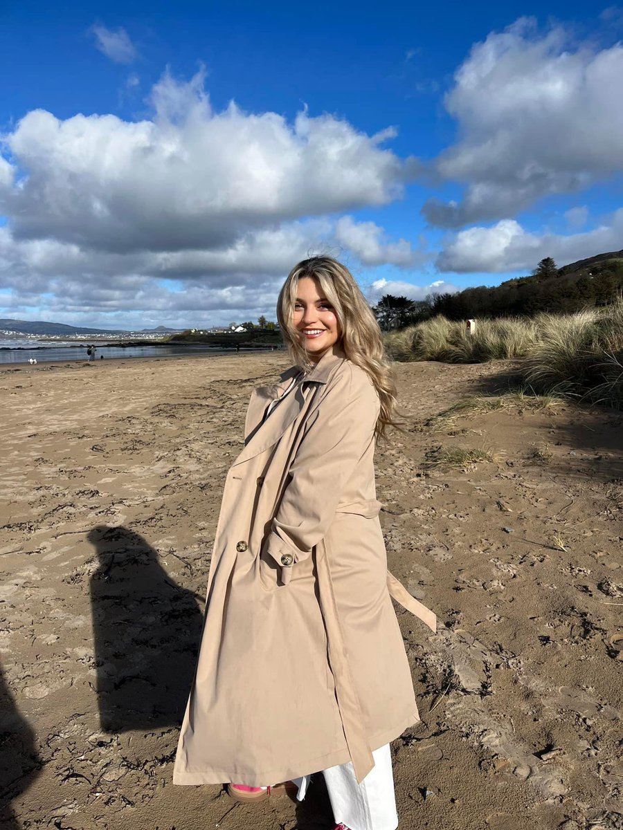 Hello 🌟 Something lovely is dropping tomorrow 👀 🌅 💕 

Come &amp; celebrate tomorrow eve at my Album Launch show in Belfast <a href="/belfastEmpire/">Belfast Empire</a> 🥰 💕 

Special guest is the amazing <a href="/LucyBellMusic/">Lucy Bell</a>
Doors: 7pm 
Lucy- 7.45pm
Reevah- 8.45pm
See you there xox

🎟️ eventbrite.co.uk/e/reevah-album…