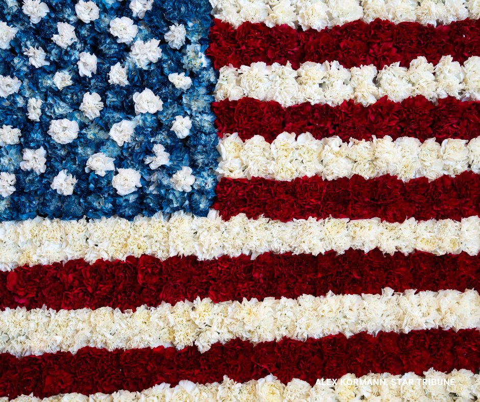 StarTribune's tweet image. Community mourns fallen Burnsville first responders at funeral startribune.com/community-mour…