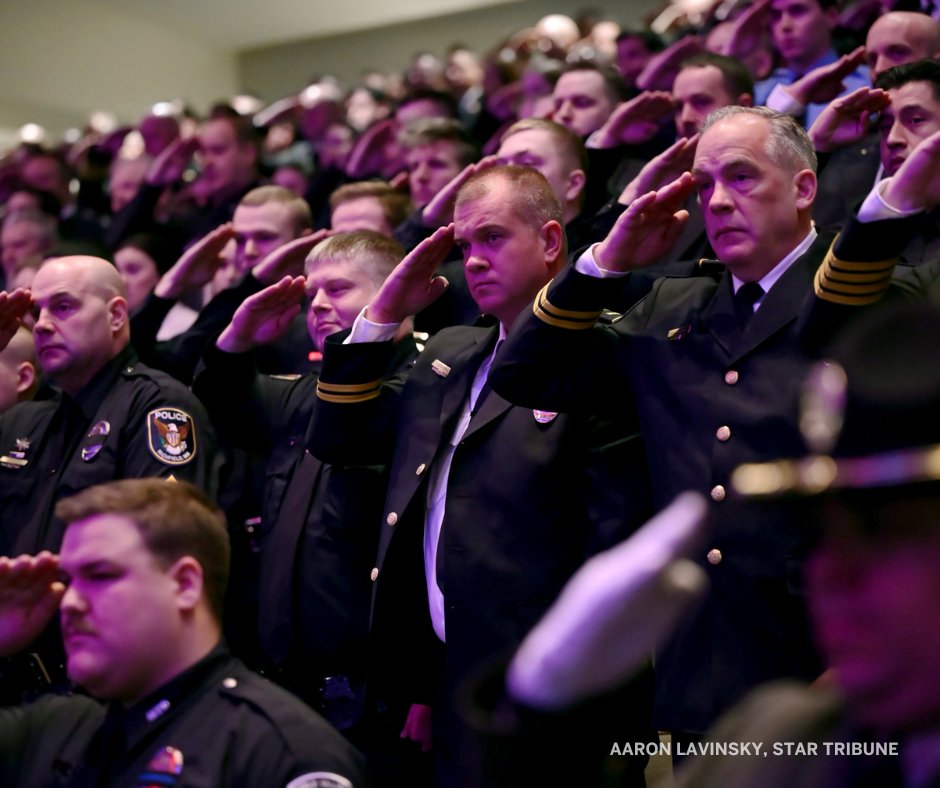 StarTribune's tweet image. Community mourns fallen Burnsville first responders at funeral startribune.com/community-mour…