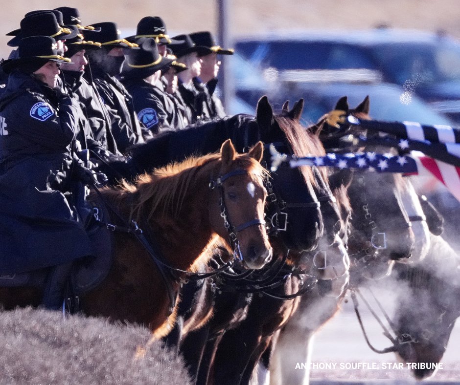 StarTribune's tweet image. Community mourns fallen Burnsville first responders at funeral startribune.com/community-mour…