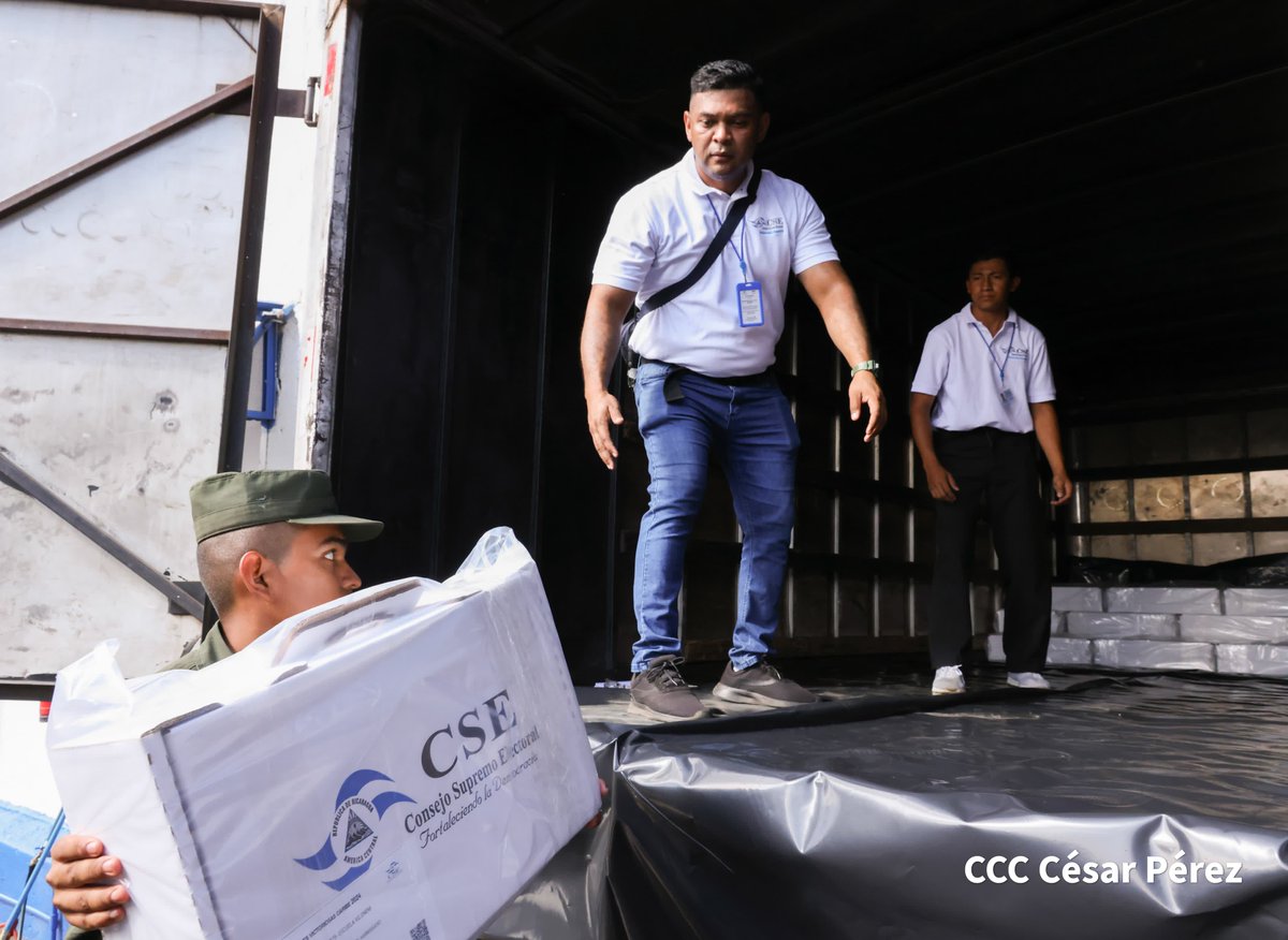 Se ha dado inicio al proceso de distribución de las maletas electorales para las próximas #EleccionesVictoriosasCaribe2024! Este crucial paso marca el camino hacia el evento electoral del domingo 3 de marzo.  📷📷📷📷