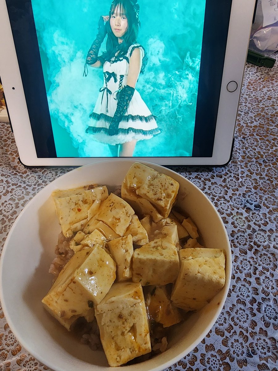 TAFT_S_'s tweet image. くるみと麻婆豆腐

#Rocketsmodels
+give
#bling_bling