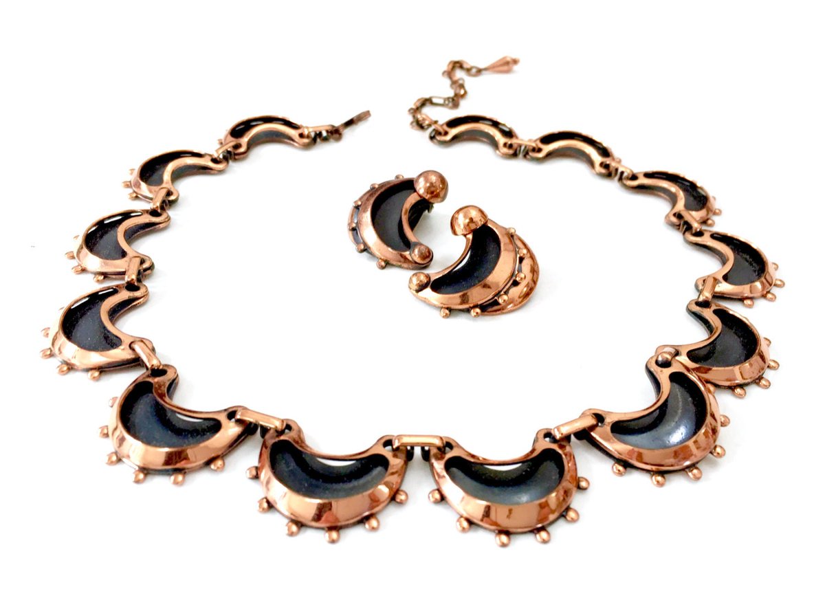 Renoir Copper Demi, Necklace & Earring Set, Neillo Oxidized Links, Mid Century Design, Cut-out Metal Work, Gift for Her, Designer Signed #DemiParure #VintageDemiParure 
$117.60
➤ etsy.com/listing/623104…